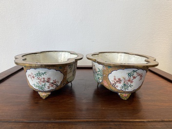 A pair of Chinese Canton enamel quatrefoil jardini&egrave;res with figural design, Qianlong mark, 19th C.