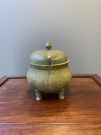A Chinese teadust-glazed archaistic food vessel and cover, 'dui 敦', Hua Ting Shi Zhi 華亭氏製 mark, late 19th C.