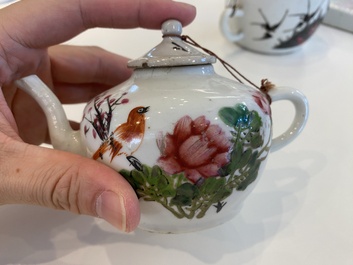 A varied collection of Chinese famille rose and qianjiang cai teawares, 19th/20th C.