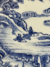 A rare Chinese blue and white 'Bleu de Hue' plate for the Vietnamese market, B&iacute;ch Ngọc 碧玉 seal mark, 19th C.