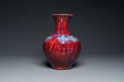 A Chinese flamb&eacute;-glazed vase, 18/19th C.