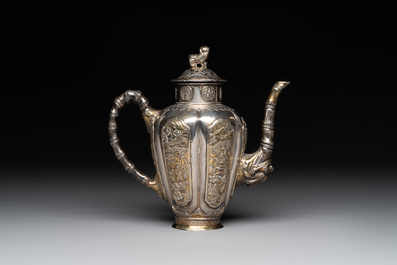 A Chinese parcel-gilt silver wine ewer for the Peranakan or Straits market,  Xuan Huang Hao 炫煌號 and An Yi Zao 安益造 mark, 19/20th C.