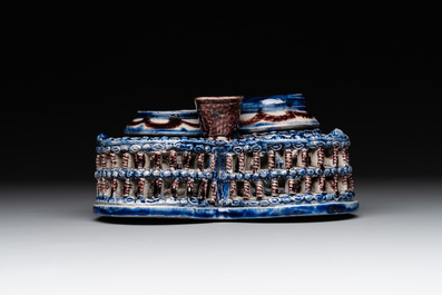 A Westerwald stoneware heart-shaped inkstand, Germany, 18th C.