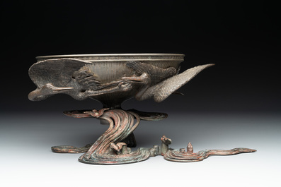 A Japanese copper, bronze and pewter Ikebana vessel, signed Kimura Toun 木村渡雲, Meiji, 19th C.