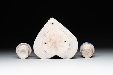 A Westerwald stoneware heart-shaped inkstand, Germany, 18th C.