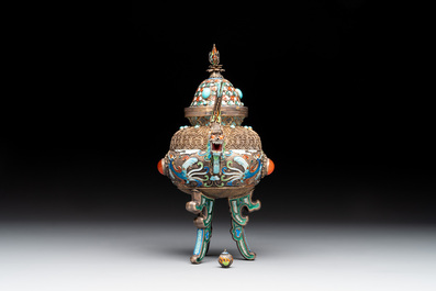 A Chinese enamelled silver incense burner, a covered opium box, a square box and a cloisonn&eacute; covered box, 19/20th C.