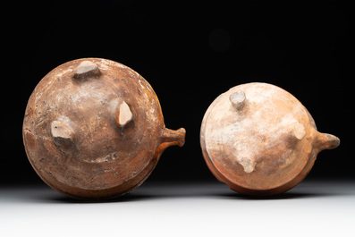 A collection of 10 parcel-glazed pottery so-called &lsquo;grapen&rsquo;, tripod cooking pots, 14th/17th C.