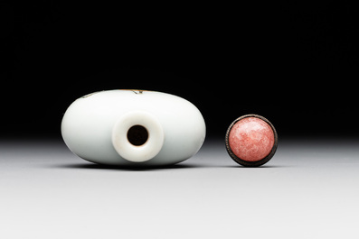 An imperial Chinese famille rose 'cricket' snuff bottle, Daoguang mark and of the period