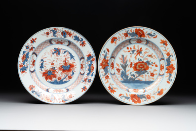 A Chinese famille rose 'Magu' plate, a famille verte plate and two Imari-style plates with floral design, Kangxi/Yongzheng
