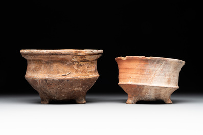 A collection of 10 parcel-glazed pottery so-called &lsquo;grapen&rsquo;, tripod cooking pots, 14th/17th C.