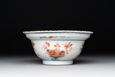 A collection of five Chinese Imari-style wares, Kangxi/Qianlong