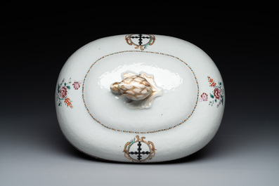 A Chinese export famille rose covered tureen and an oval dish with strainer, Jiaqing