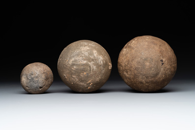 A collection of 9 German proto stoneware jugs and vessels, 14th C.