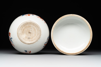 A collection of five Chinese Imari-style wares, Kangxi/Qianlong