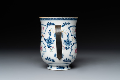 A varied collection of 13 Chinese famille rose, blue and white wares, Transitional period/19th C.