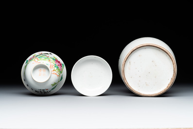 A varied collection of nine Chinese famille rose wares, 19/20th C.