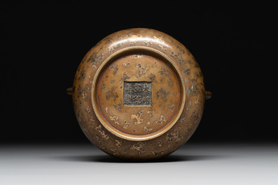A Chinese gold-splashed bronze censer, Xuande mark, 18/19th C.