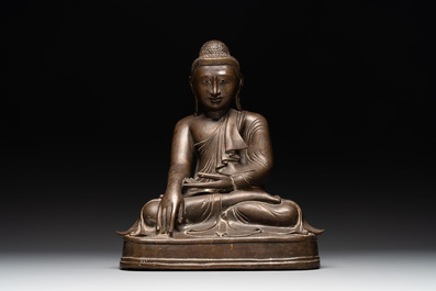 A Burmese bronze Mandalay-style Buddha in bhumisparsha mudra, 18/19th C.