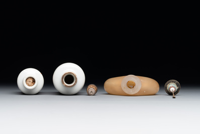 A collection of seven Chinese snuff bottles, 19/20th C.