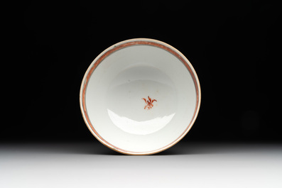 A collection of five Chinese Imari-style wares and one Canton famille rose cup, Kangxi/Qianlong