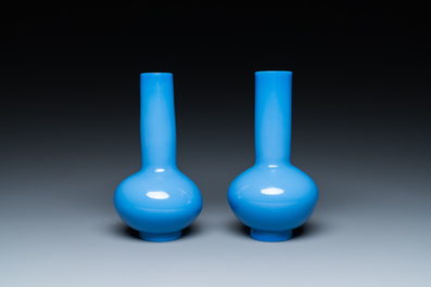 A pair of Chinese blue Peking glass bottle vases, 19/20th C.