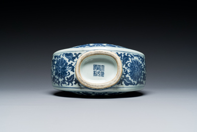 A Chinese blue and white 'bats and peaches' moonflask vase, 'bianhu', Daoguang mark, 20th C.