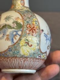 A Chinese famille rose bottle vase, Ju Ren Tang 居仁堂製 mark, Republic