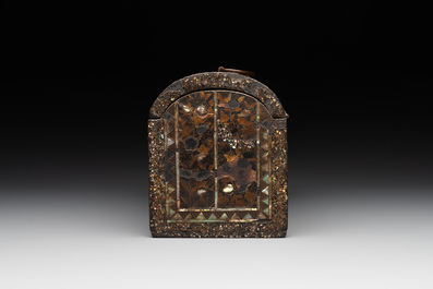 A Japanese gilt-lacquered mother-of-pearl inlaid Namban coffer for the Portuguese market, Edo, 17th C.