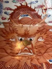 A large Chinese famille rose 'dragon' 'hu' vase, 19/20th C.