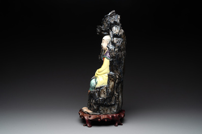 A Chinese polychrome-glazed group with Vanavasin, Qianlong mark, 19th C.