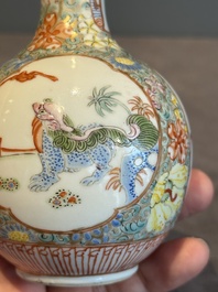 A Chinese famille rose bottle vase, Ju Ren Tang 居仁堂製 mark, Republic