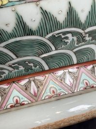 A large Chinese famille rose 'dragon' 'hu' vase, 19/20th C.