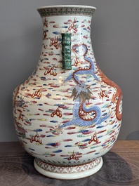 A large Chinese famille rose 'dragon' 'hu' vase, 19/20th C.