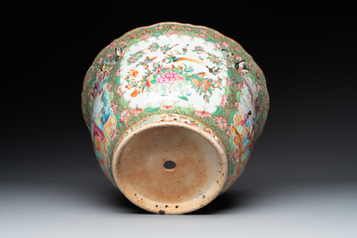 A Chinese Canton famille rose jardini&egrave;re and stand with court scenes, 19th C.