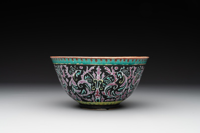 A rare Chinese black-ground Bencharong bowl for the Thai market, 19th C.