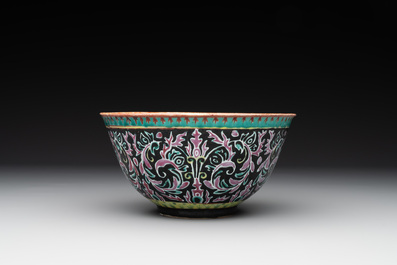 A rare Chinese black-ground Bencharong bowl for the Thai market, 19th C.