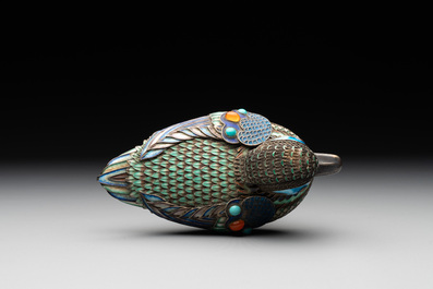 A Chinese precious stone inset, enamelled and filigree silver mandarin duck-form box and cover, 19/20th C.