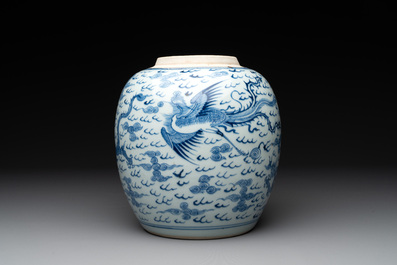 A Chinese blue and white 'dragon and phoenix' jar, Yongzheng