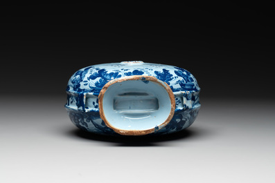 A blue and white Italian maiolica pilgrim flask, Savona, ca. 1700