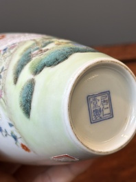 Two Chinese famille rose vases, Ju Ren Tang 居仁堂 mark, 19/20th C.