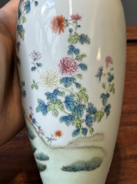 Two Chinese famille rose vases, Ju Ren Tang 居仁堂 mark, 19/20th C.