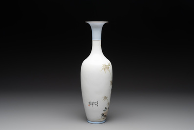 A Chinese polychrome-decorated eggshell 'cat' vase, Zhong Guo Jingdezhen Zhi 中國景德鎮製 mark, 20th C.