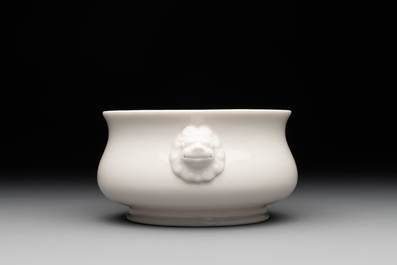 A Chinese Dehua blanc de Chine censer, Xuande mark, 18th C.