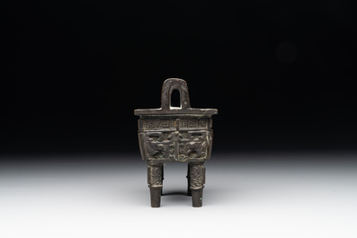 A Chinese archaistic gold and silver-inlaid bronze rectangular bronze censer, 'fangding 方鼎', Ming