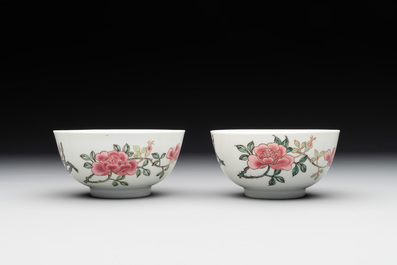 A pair of fine Chinese famille rose cups and saucers with floral design, Yongzheng