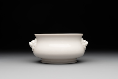 A Chinese Dehua blanc de Chine censer, Xuande mark, 18th C.