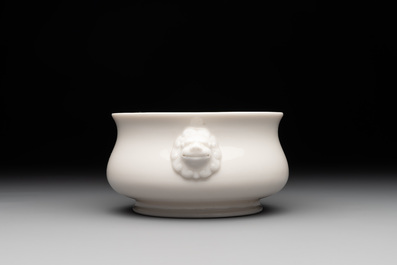 A Chinese Dehua blanc de Chine censer, Xuande mark, 18th C.