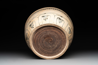 A Vietnamese or Annamese blue and white basin with floral design, 16th C.
