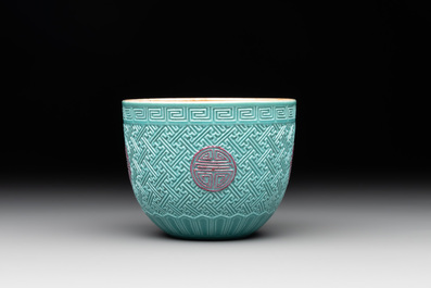 A Chinese famille rose turquoise-glazed and 'faux-bois' cup, 20th C.