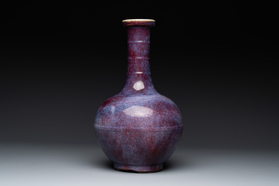 A Chinese flamb&eacute;-glazed bottle vase, 18/19th C.